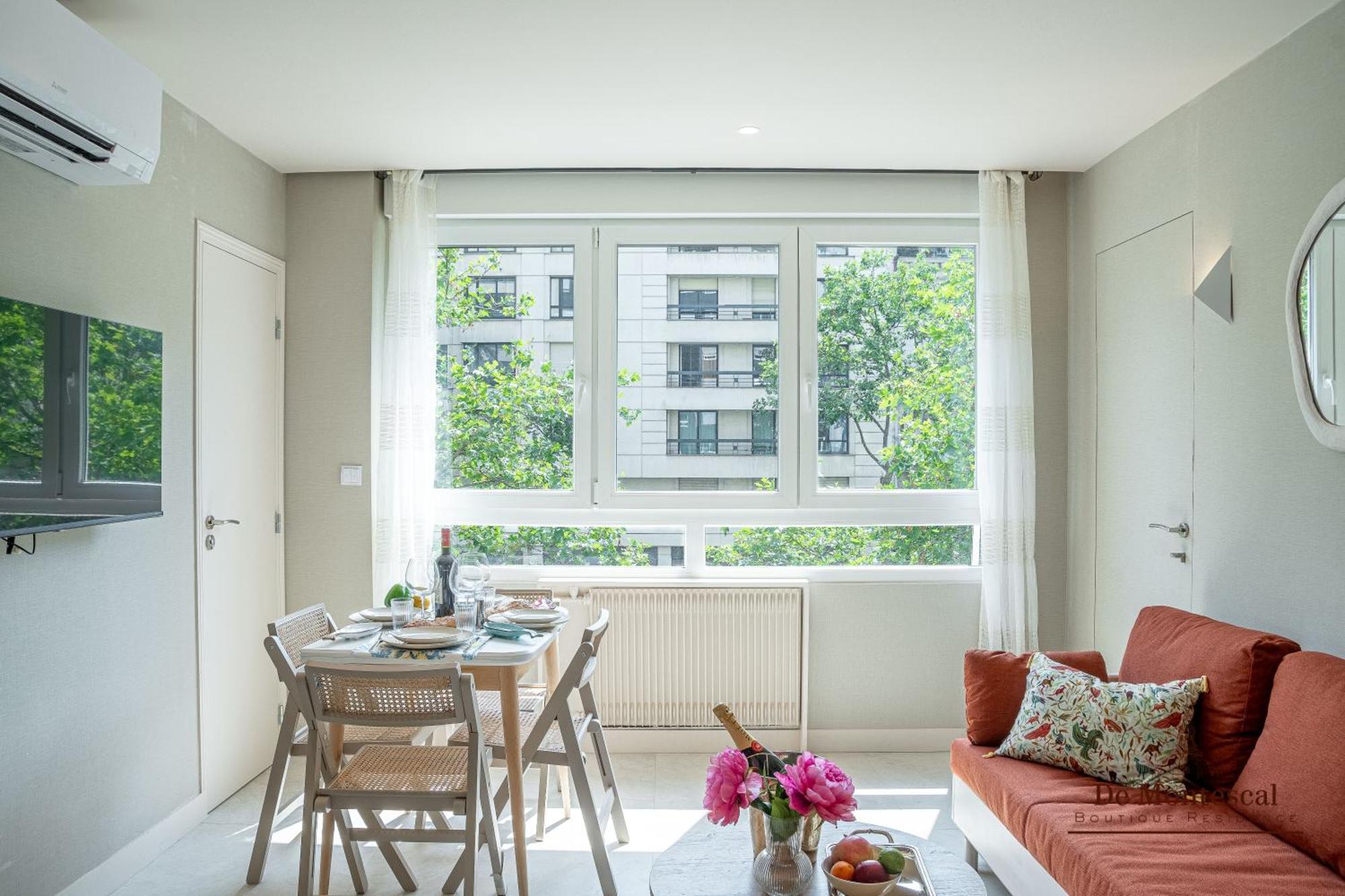 De Montescal - Hot Tub And Ac Cosy Apartment A Prime Location 40M2 Paris Eksteriør billede