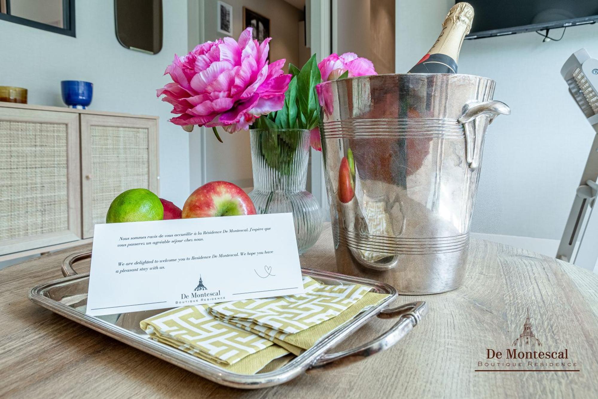 De Montescal - Hot Tub And Ac Cosy Apartment A Prime Location 40M2 Paris Eksteriør billede