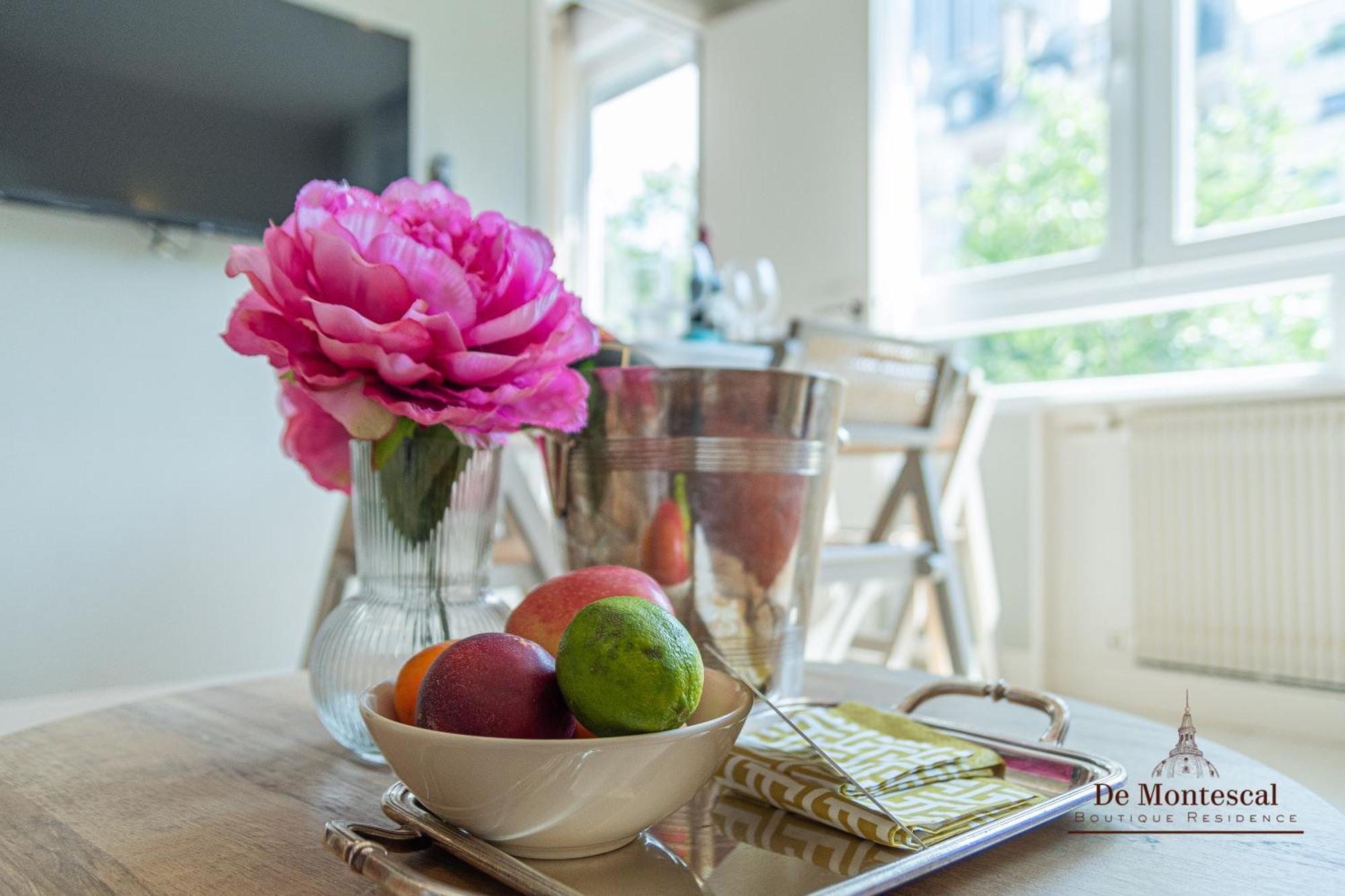 De Montescal - Hot Tub And Ac Cosy Apartment A Prime Location 40M2 Paris Eksteriør billede