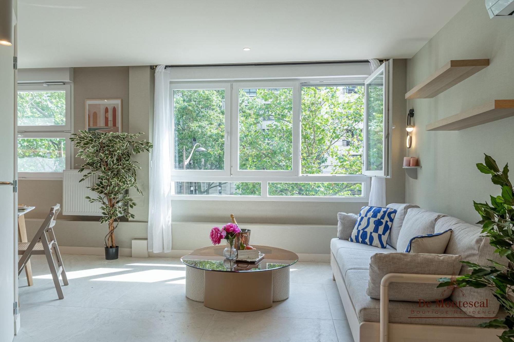 De Montescal - Hot Tub And Ac Cosy Apartment A Prime Location 40M2 Paris Eksteriør billede