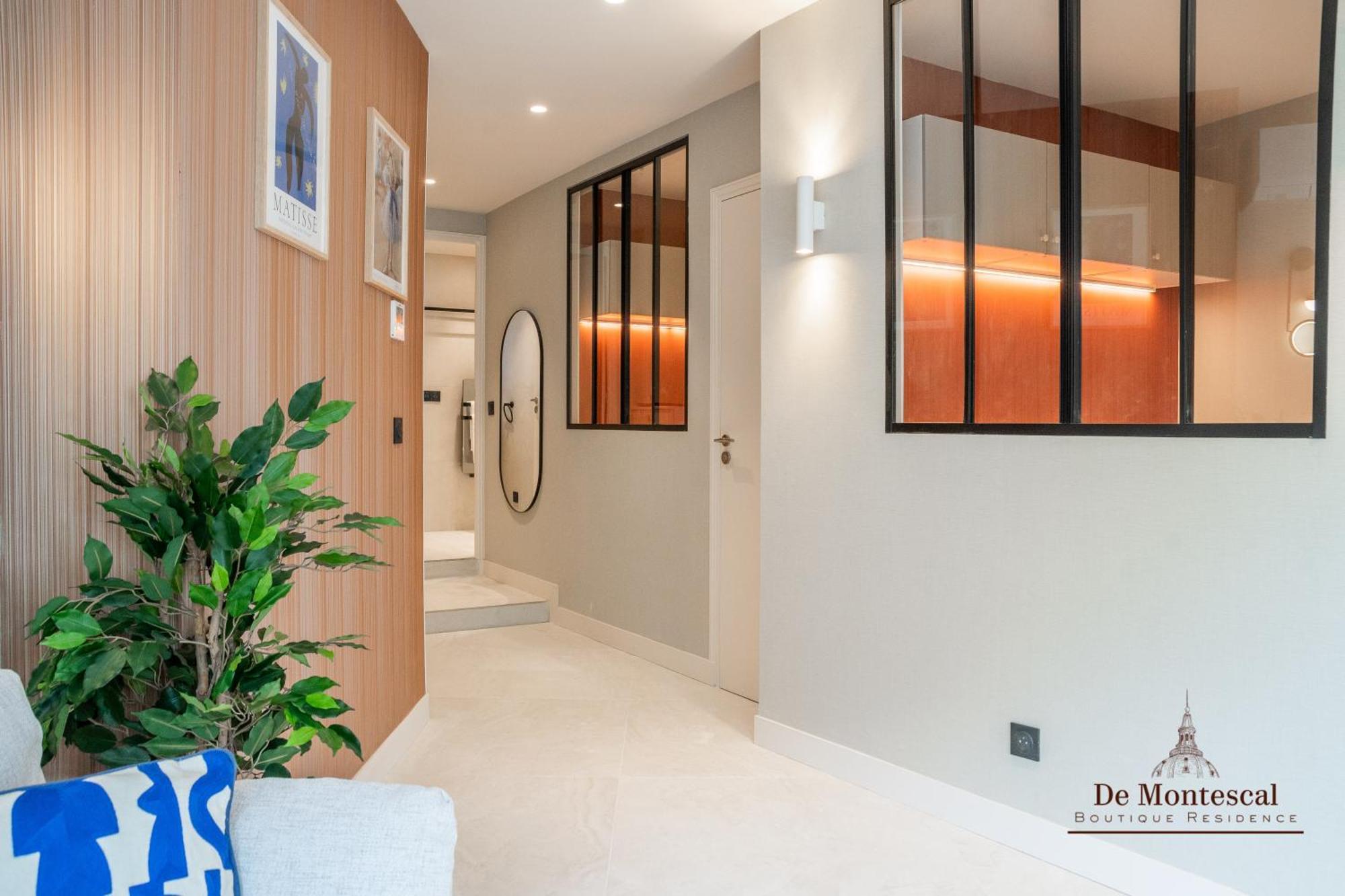 De Montescal - Hot Tub And Ac Cosy Apartment A Prime Location 40M2 Paris Eksteriør billede