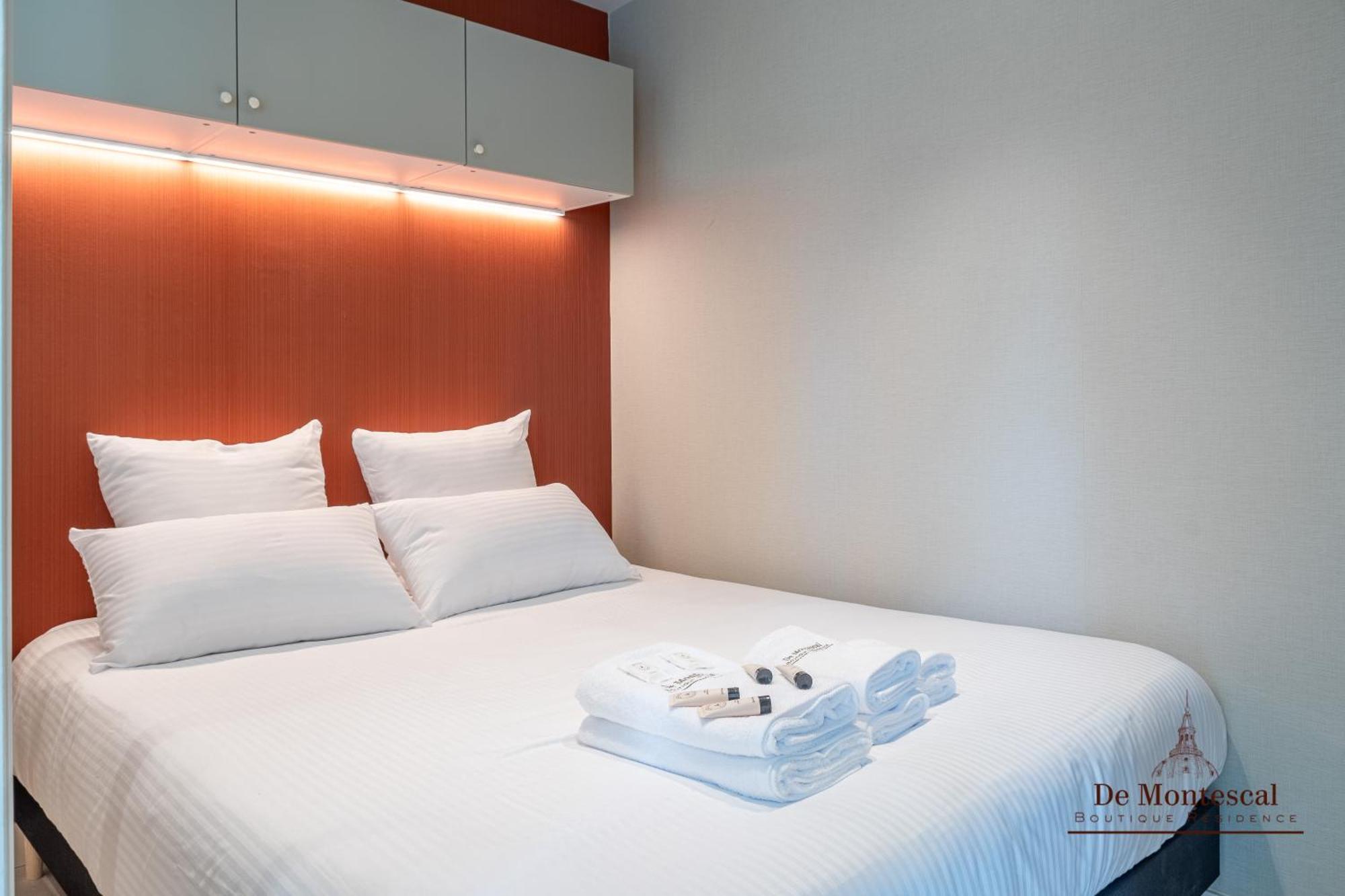 De Montescal - Hot Tub And Ac Cosy Apartment A Prime Location 40M2 Paris Eksteriør billede