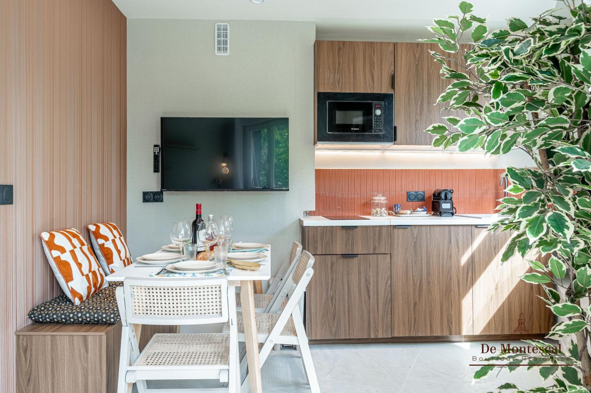 De Montescal - Hot Tub And Ac Cosy Apartment A Prime Location 40M2 Paris Eksteriør billede