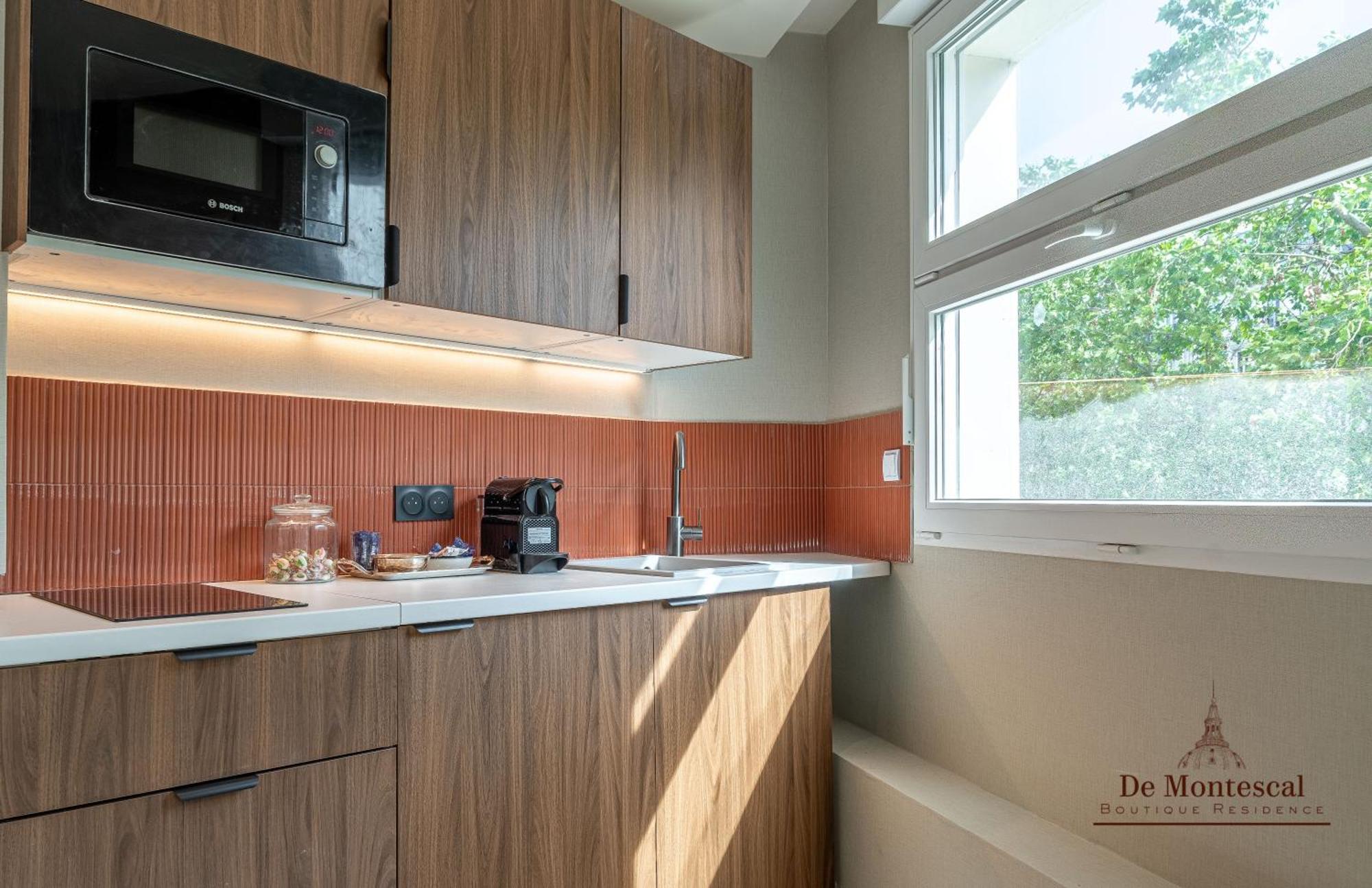 De Montescal - Hot Tub And Ac Cosy Apartment A Prime Location 40M2 Paris Eksteriør billede